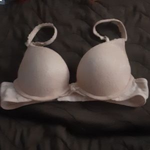 Victoria's secret 32B body by Victoria push-up bra